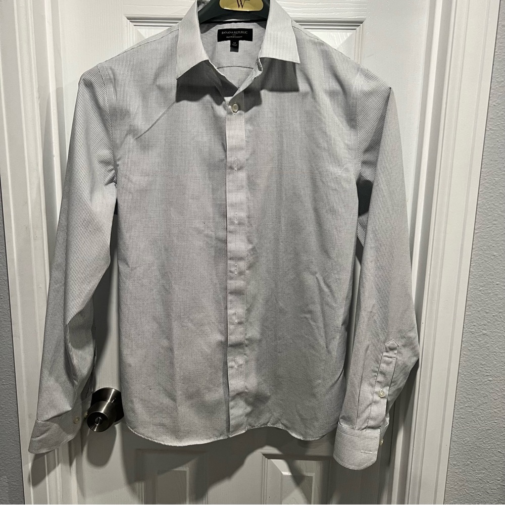 Beautiful untucked dress shirt